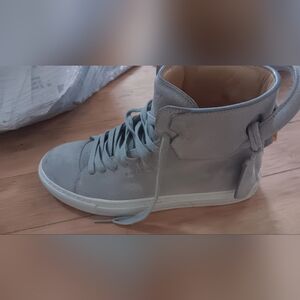 Unisex Gray High-Top Sneakers